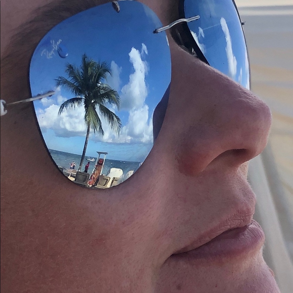 Meet your Posher, Lyndsie